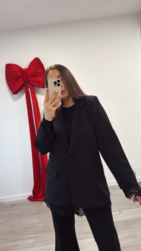 Marynarka z Wykończeniem Koronkowym Bella