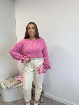 SWETER Z KOKARDKĄ RÓŻOWY