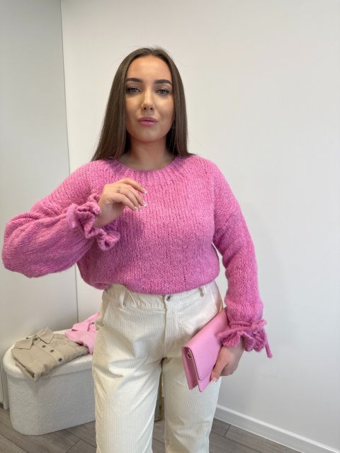 SWETER Z KOKARDKĄ RÓŻOWY