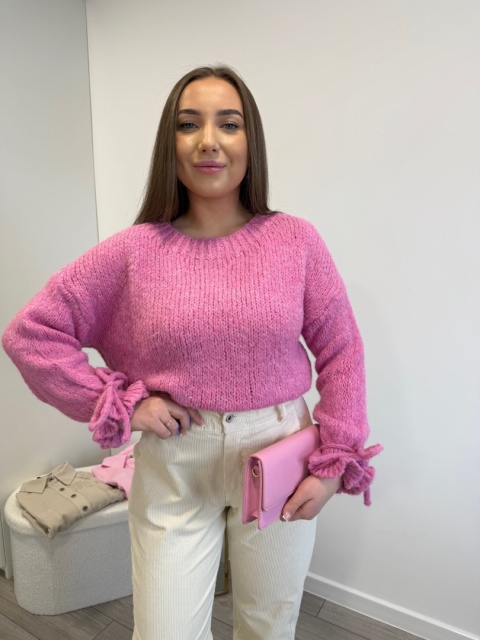SWETER Z KOKARDKĄ RÓŻOWY
